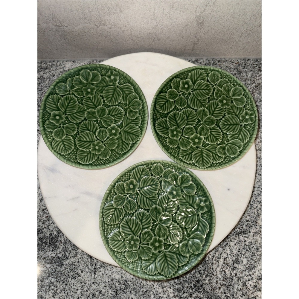 3 BORDALLO PINHEIRO Strawberry Leaves Flower Green Plate 6.75" Dessert Majolica